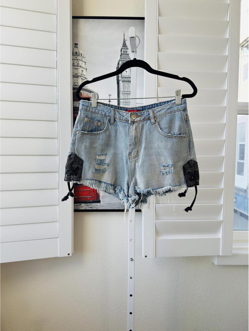 Signature Distressed Denim Shorts with Lace-Up Detail Size M